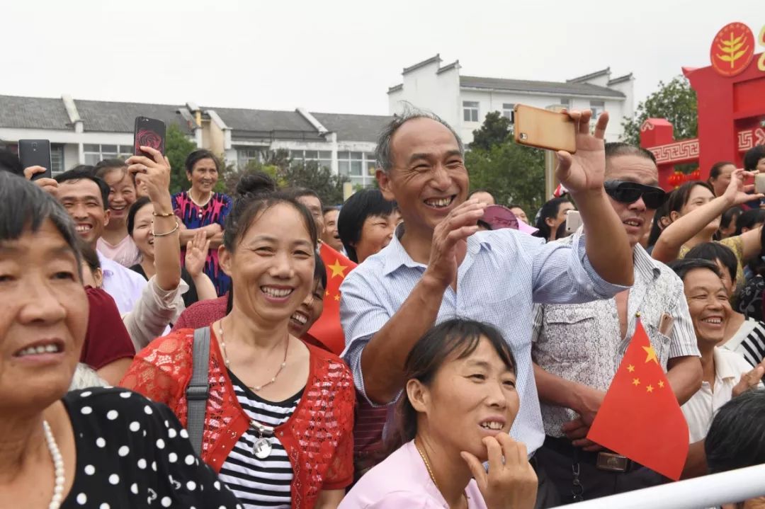 到人民中去！ | 省文联文艺志愿服务活动走进舒茶(图23)