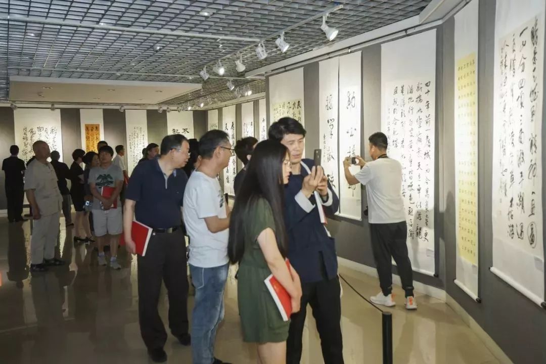 “秦韵徽风”——西安·合肥两市书法交流展在西安亮宝楼开幕(图15)