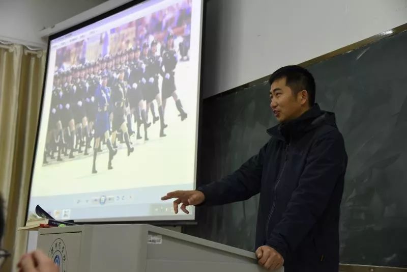 文艺名家进高校--省文联文艺小分队走进阜阳师范大学(图8)