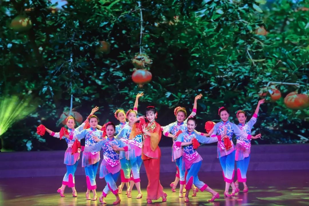 文艺名家进高校--省文联文艺小分队走进阜阳师范大学(图27)