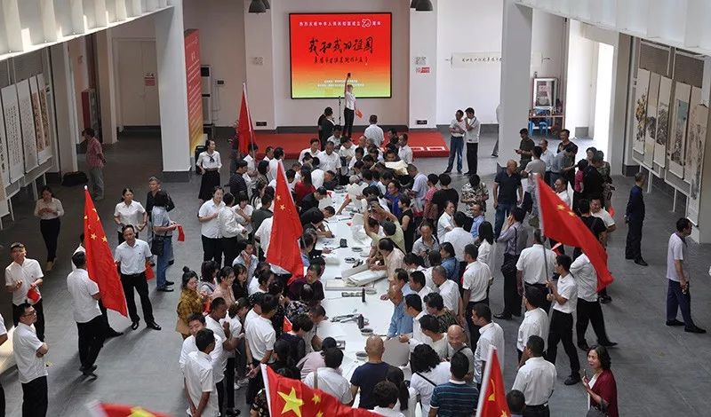 省书协文艺志愿服务活动 “我和我的祖国”阜阳市书法美术作品展在阜阳558文化创意园举行(图14)