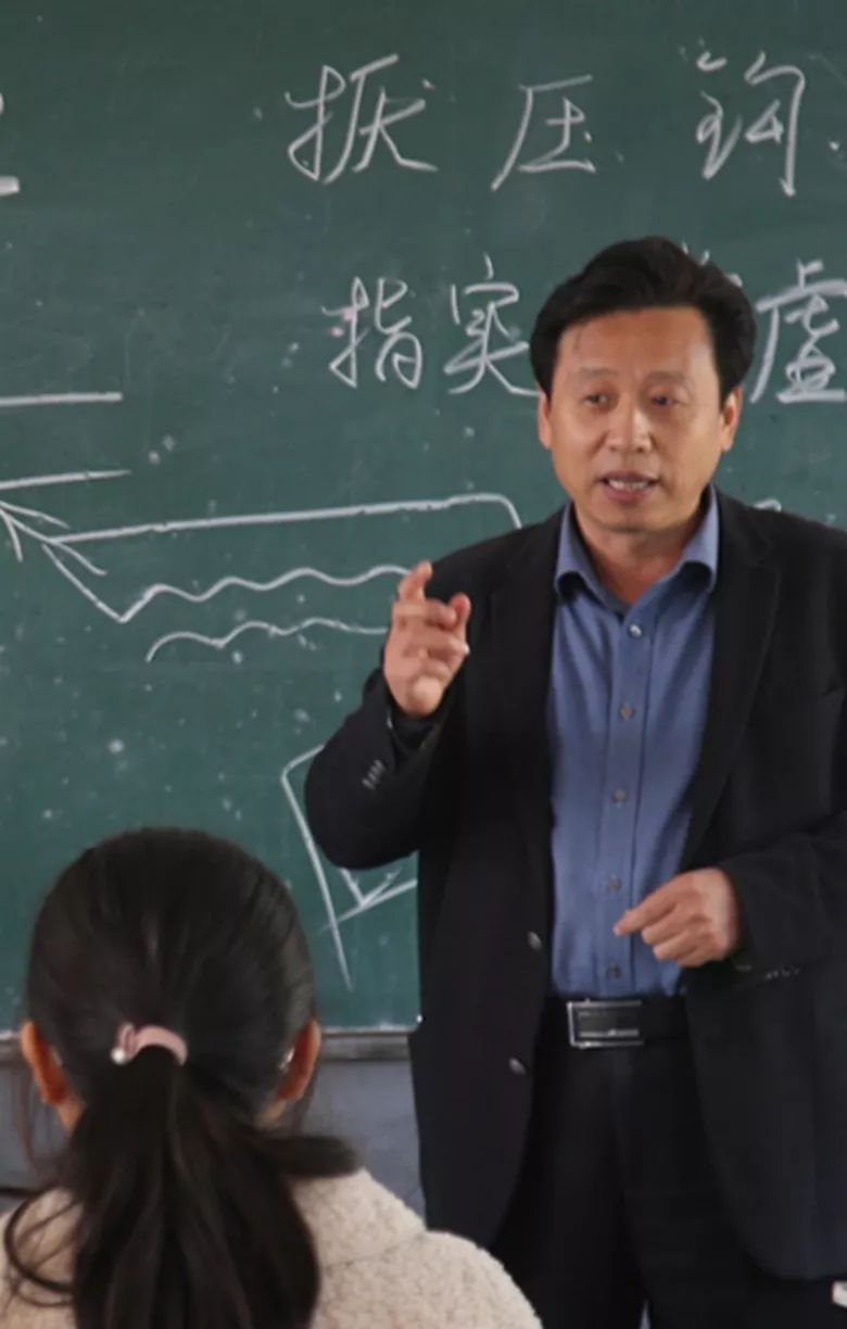 墨舞传文脉，书香盈校园——省书协新文艺业态工作委员会赴涡阳县书开展书法进校园活动(图8)