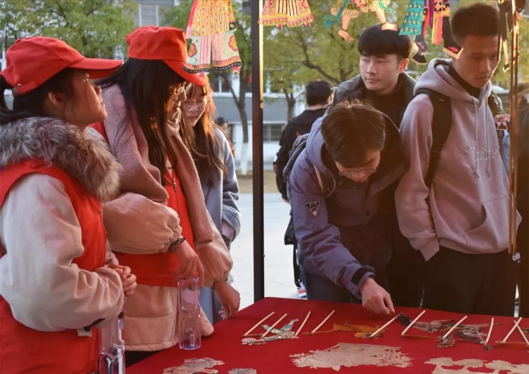 文艺名家进高校--省文联文艺小分队走进池州学院(图22)