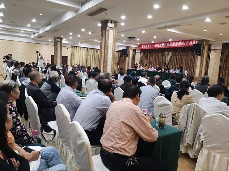 省书协赴太湖开展“到人民中去”——文艺志愿服务培训活动(图1)