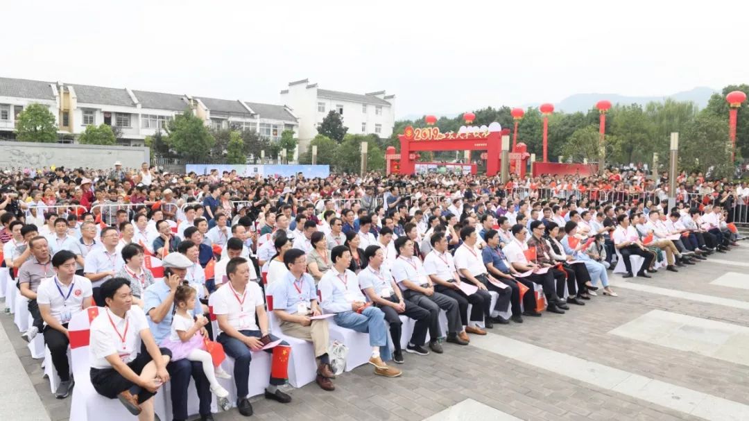 到人民中去！ | 省文联文艺志愿服务活动走进舒茶(图2)