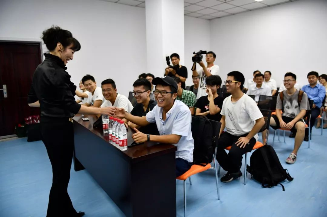 文艺名家进高校——省文联文艺小分队走进合肥工业大学(图10) 文艺名家进高校——省文联文艺小分队走进合肥工业大学(图10)