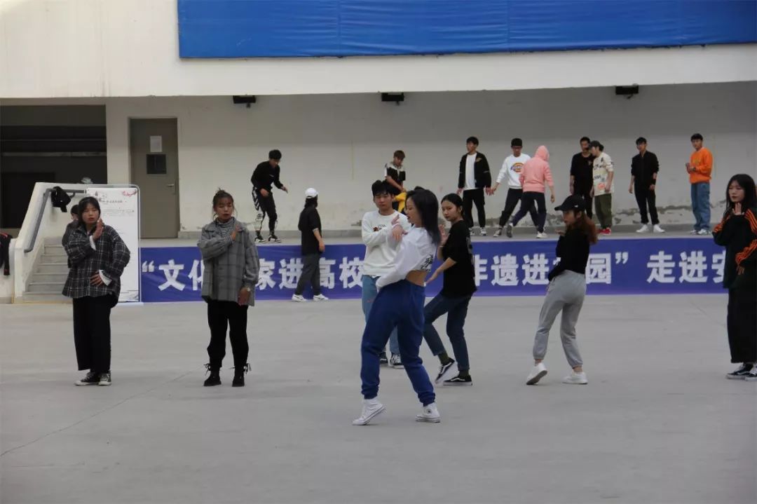 用1.jpg 文艺名家进高校——省文联文艺小分队走进安徽理工大学(图15)