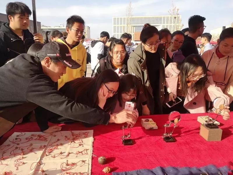 文艺名家进高校——省文联文艺小分队走进安徽理工大学(图21) 文艺名家进高校——省文联文艺小分队走进安徽理工大学(图21)