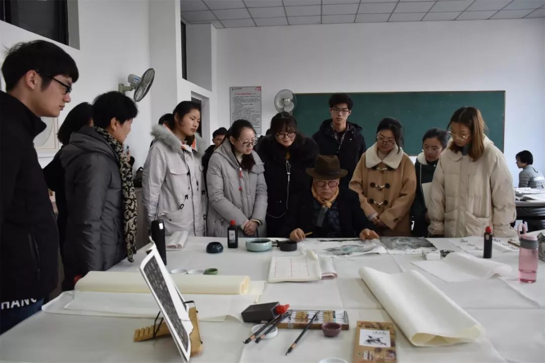 文艺名家进高校--省文联文艺小分队走进池州学院(图5) 文艺名家进高校--省文联文艺小分队走进池州学院(图5)