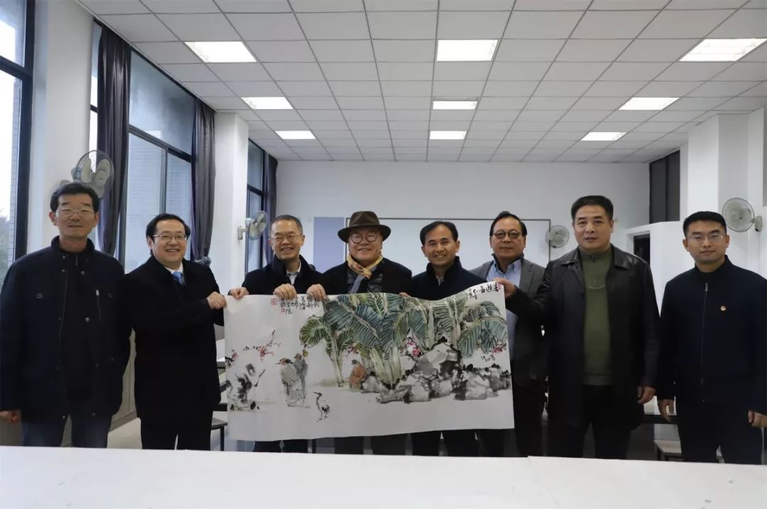 文艺名家进高校--省文联文艺小分队走进池州学院(图2) 文艺名家进高校--省文联文艺小分队走进池州学院(图2)