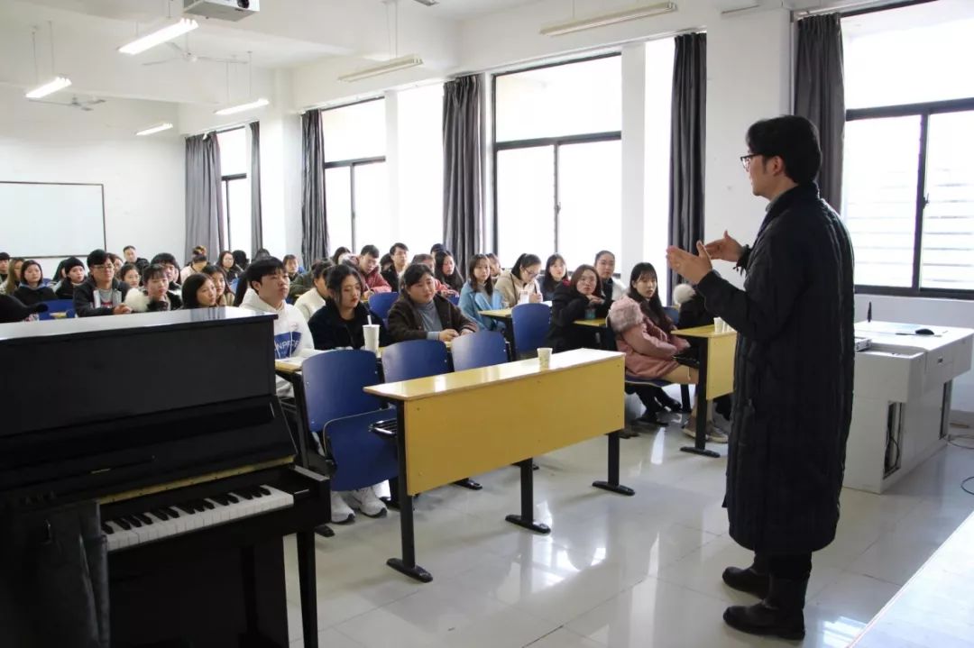 文艺名家进高校--省文联文艺小分队走进池州学院(图12) 文艺名家进高校--省文联文艺小分队走进池州学院(图12)