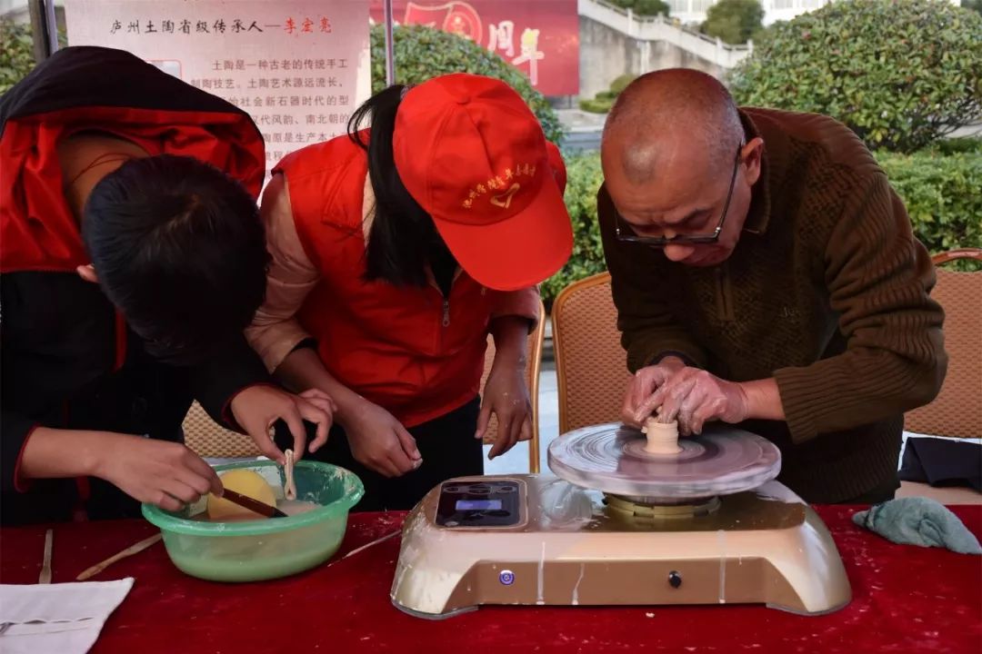 文艺名家进高校--省文联文艺小分队走进池州学院(图20) 文艺名家进高校--省文联文艺小分队走进池州学院(图20)