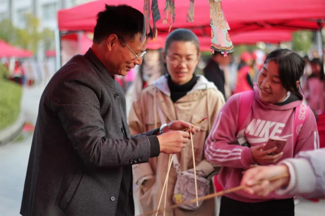 文艺名家进高校--省文联文艺小分队走进池州学院(图22) 文艺名家进高校--省文联文艺小分队走进池州学院(图22)