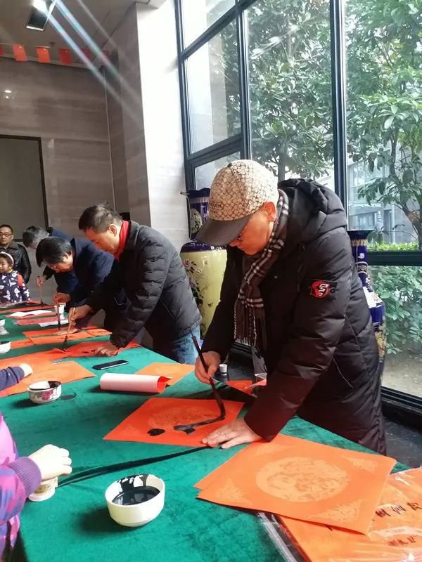 省暨合肥市书协送文化年货活动走进警营、社区、企业和春运一线(图23)