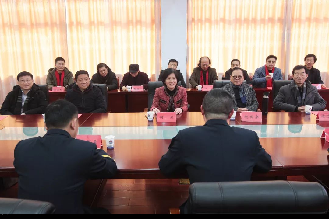 2020年“我们的中国梦”—文化进万家暨送“文化年货”系列活动|省文联文艺志愿服务书画小分队走进军营(图5) 2020年“我们的中国梦”—文化进万家暨送“文化年货”系列活动|省文联文艺志愿服务书画小分队走进军营(图5)