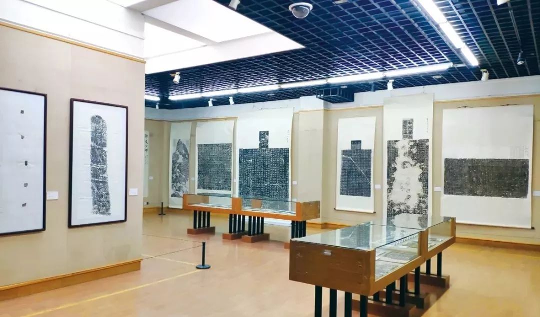 “庆祝中华人民共和国成立70周年——合肥市第六届书法大展”在亚明艺术馆开幕(图34) “庆祝中华人民共和国成立70周年——合肥市第六届书法大展”在亚明艺术馆开幕(图34)