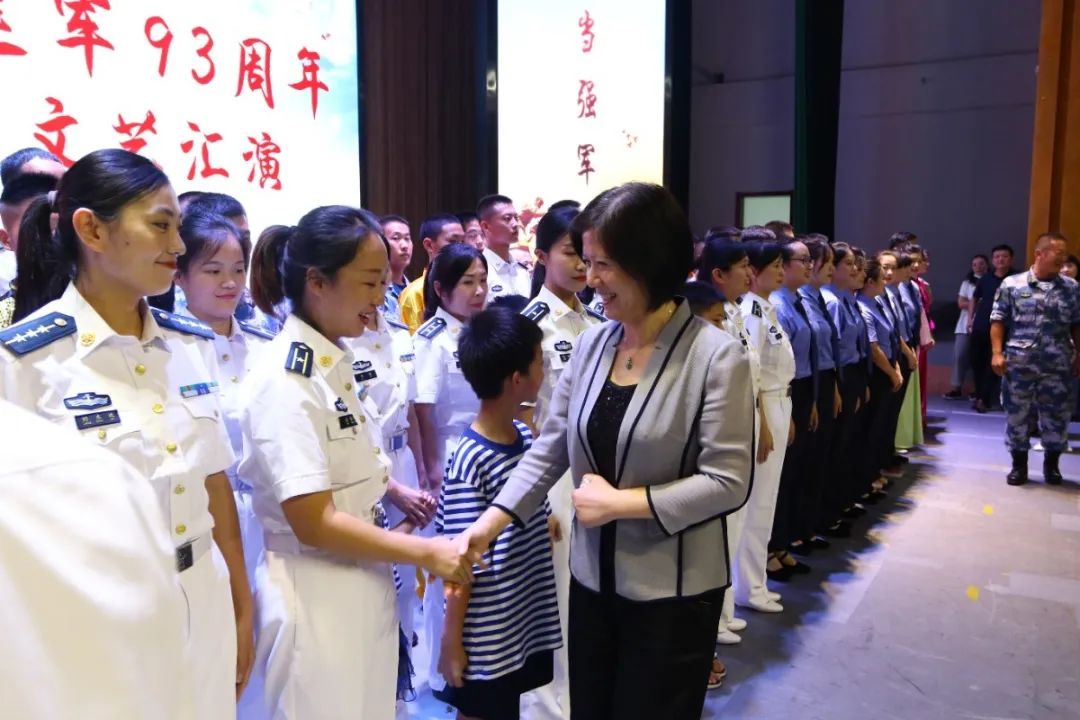 “八一”前夕省文联文艺志愿服务小分队赴肥东慰问驻地部队(图4)