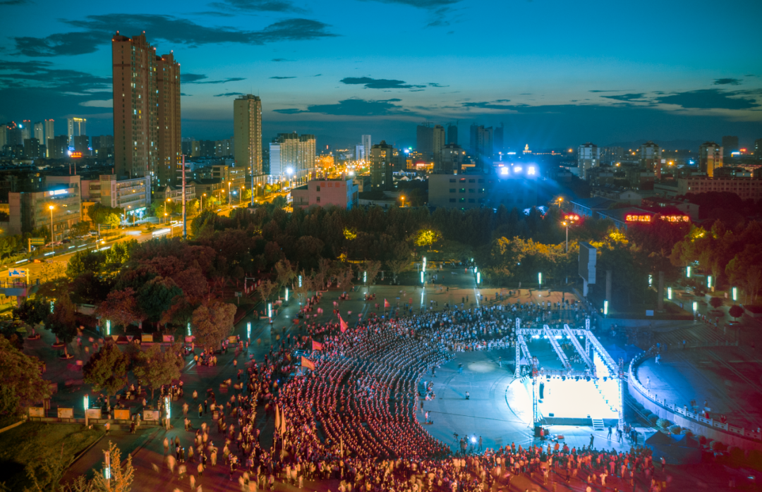 “艺”路同心——致敬最可爱的人｜省文联文艺志愿服务小分队赴抗洪一线慰问演出(图29)