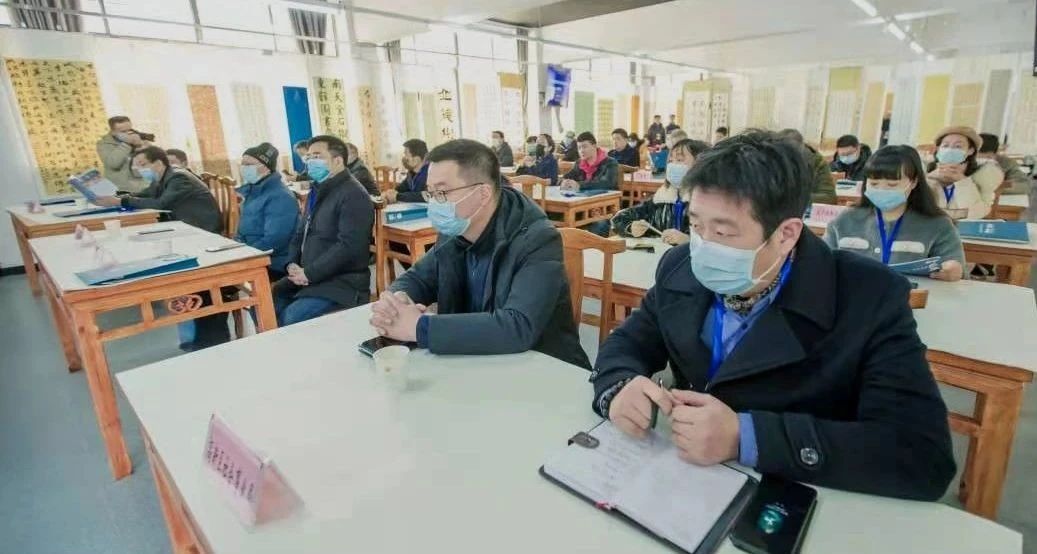 传承国粹 培根铸魂——蚌埠市教育局书法教育中心挂牌(图1) 传承国粹 培根铸魂——蚌埠市教育局书法教育中心挂牌(图1)