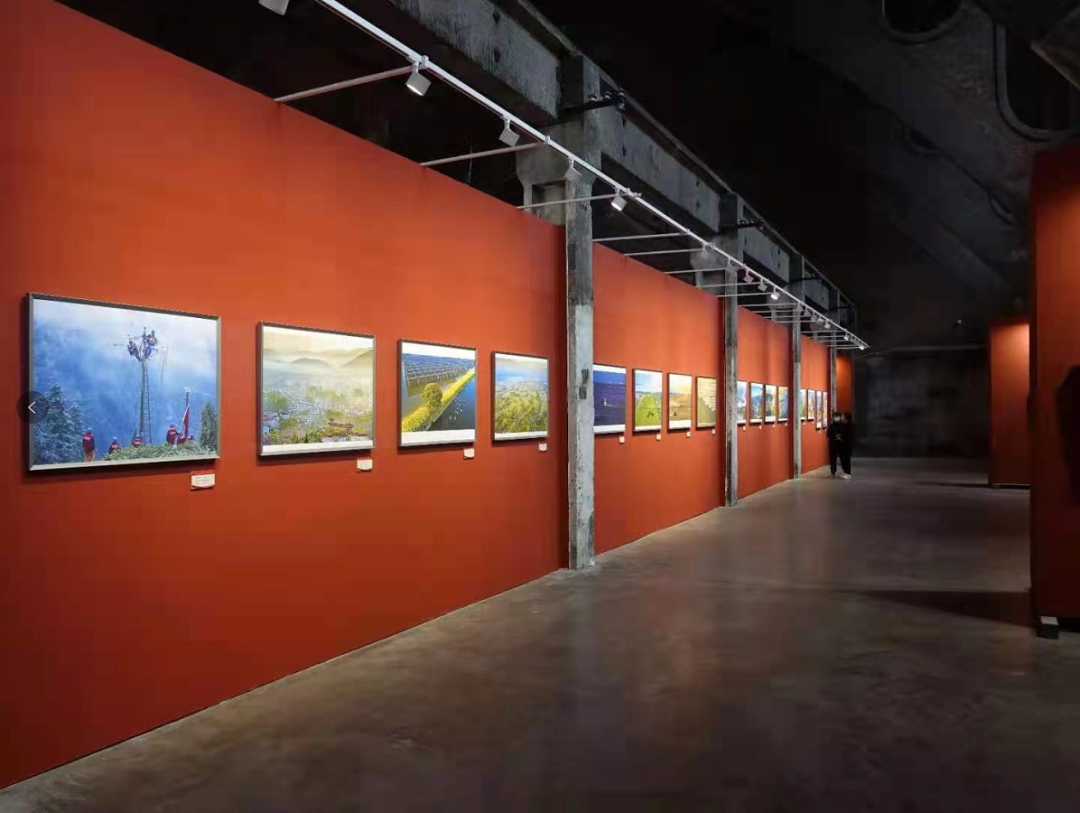 “携手共圆小康梦”书画摄影展在合肥开幕(图12) “携手共圆小康梦”书画摄影展在合肥开幕(图12)