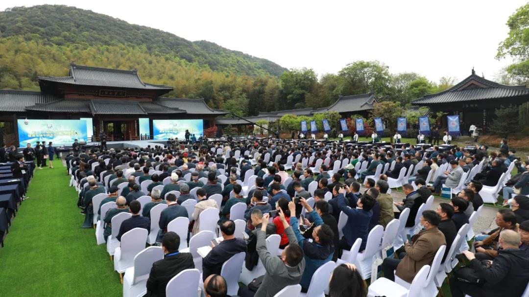 第三十七届兰亭书法节暨第七届中国书法兰亭奖颁奖活动在绍兴举行(图1)