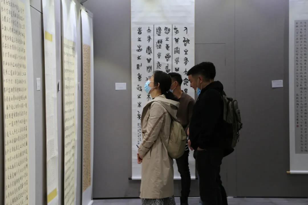 庆祝中国共产党成立100周年《蚌埠市第四届书法大展》开幕(图8) 庆祝中国共产党成立100周年《蚌埠市第四届书法大展》开幕(图8)