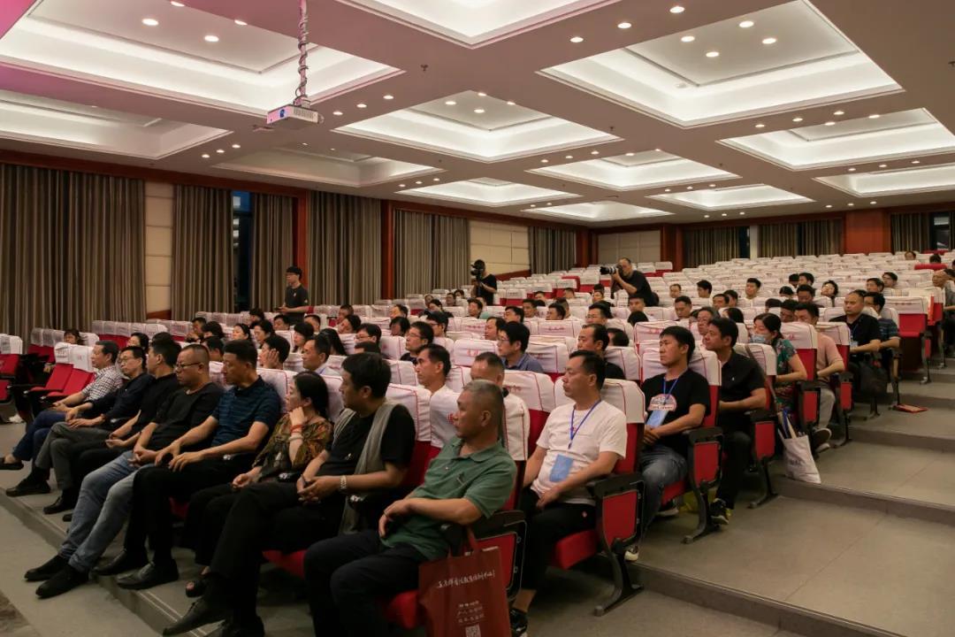 中国书法出版传媒第六届(安徽·淮北)书法临摹与创作课题班在淮北开班(图2) 中国书法出版传媒第六届(安徽·淮北)书法临摹与创作课题班在淮北开班(图2)