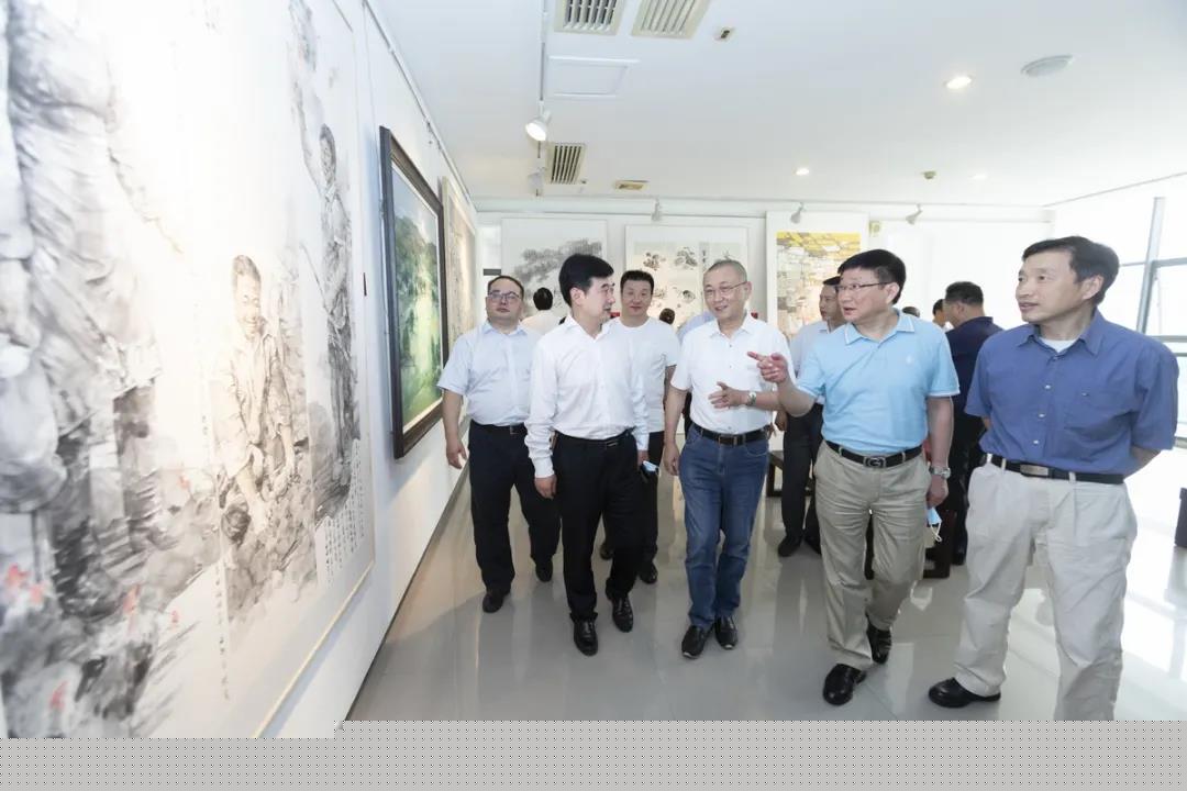 “红色大别山 辉煌鄂豫皖”三省书法美术摄影作品邀请展移师武汉展出(图11)
