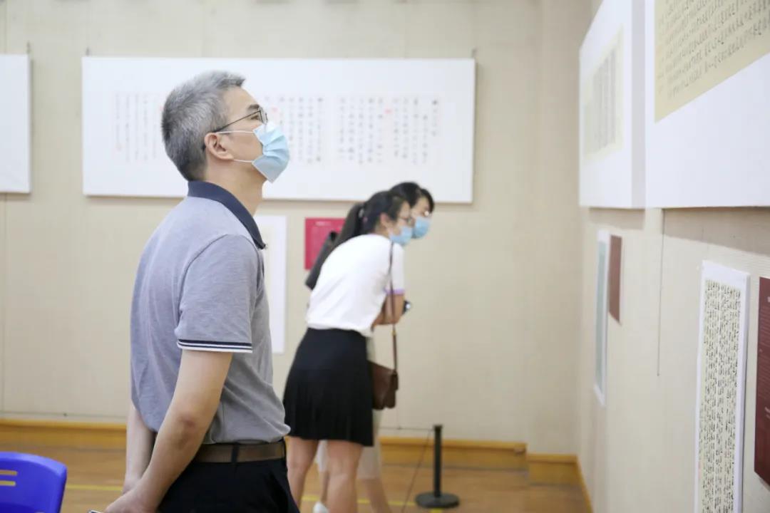 “初心如磐向未来”——安徽省百名书家书写红色家书红色诗词作品展在合肥开幕(图20)