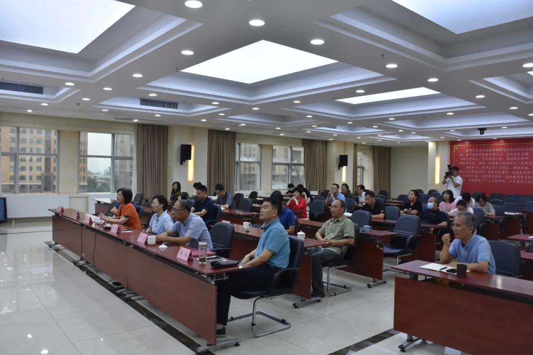 安徽省文联文艺志愿服务联系点落户新华社安徽分社(图4) 安徽省文联文艺志愿服务联系点落户新华社安徽分社(图4)