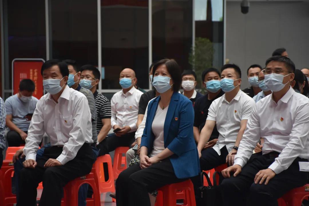 “小康路上的足音” 安徽省百名书家书写扶贫干部日记作品展移师阜阳巡展(图4) “小康路上的足音” 安徽省百名书家书写扶贫干部日记作品展移师阜阳巡展(图4)