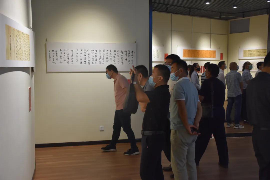 “小康路上的足音” 安徽省百名书家书写扶贫干部日记作品展移师阜阳巡展(图11) “小康路上的足音” 安徽省百名书家书写扶贫干部日记作品展移师阜阳巡展(图11)