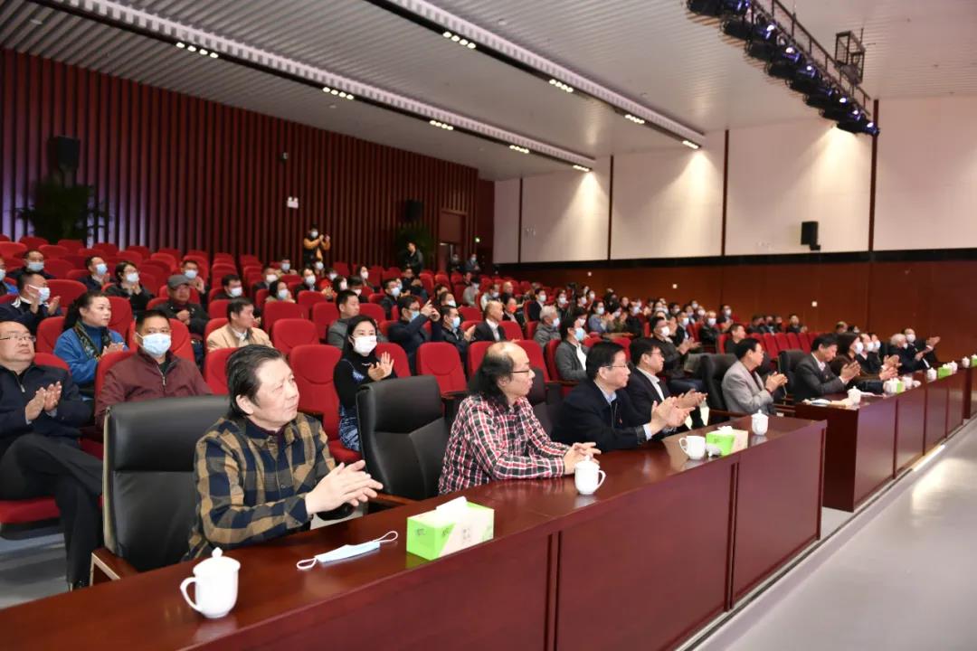 “庆祝建党一百周年 百家艺术档案展览” 在合肥开幕(图7) “庆祝建党一百周年 百家艺术档案展览” 在合肥开幕(图7)