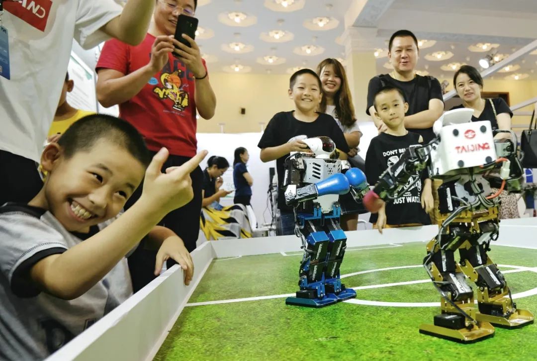 “庆祝建党一百周年 百家艺术档案展览” 在合肥开幕(图51) 图片