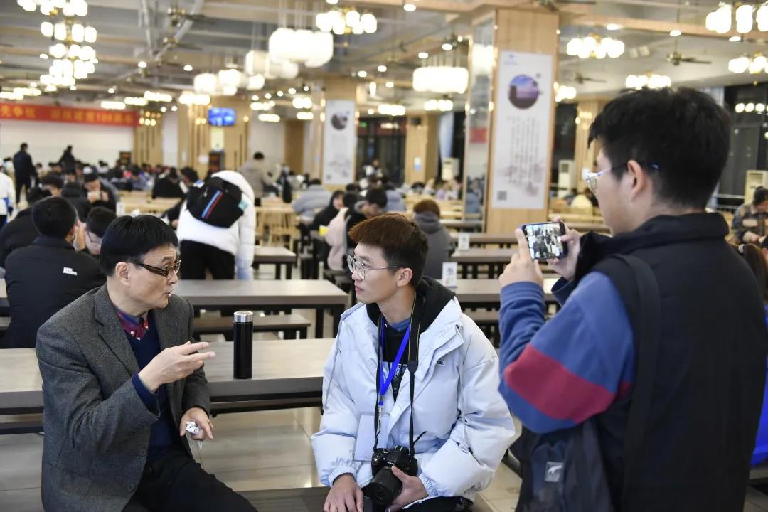 “文化名家进高校”暨 “非遗进校园”走进黄山学院(图8) “文化名家进高校”暨 “非遗进校园”走进黄山学院(图8)