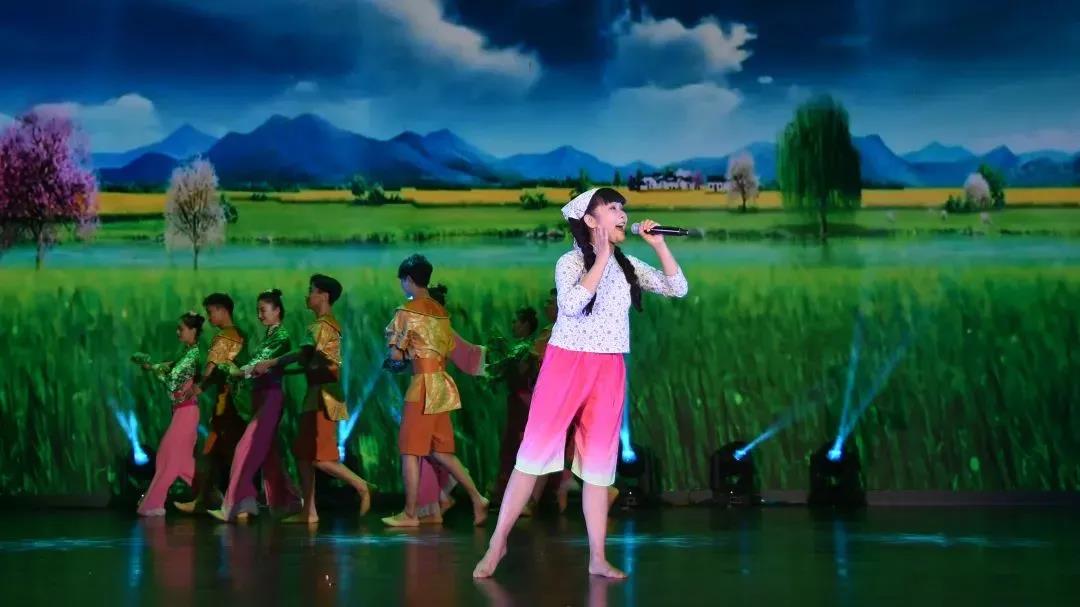 “文化名家进高校”暨 “非遗进校园”走进黄山学院(图20) “文化名家进高校”暨 “非遗进校园”走进黄山学院(图20)