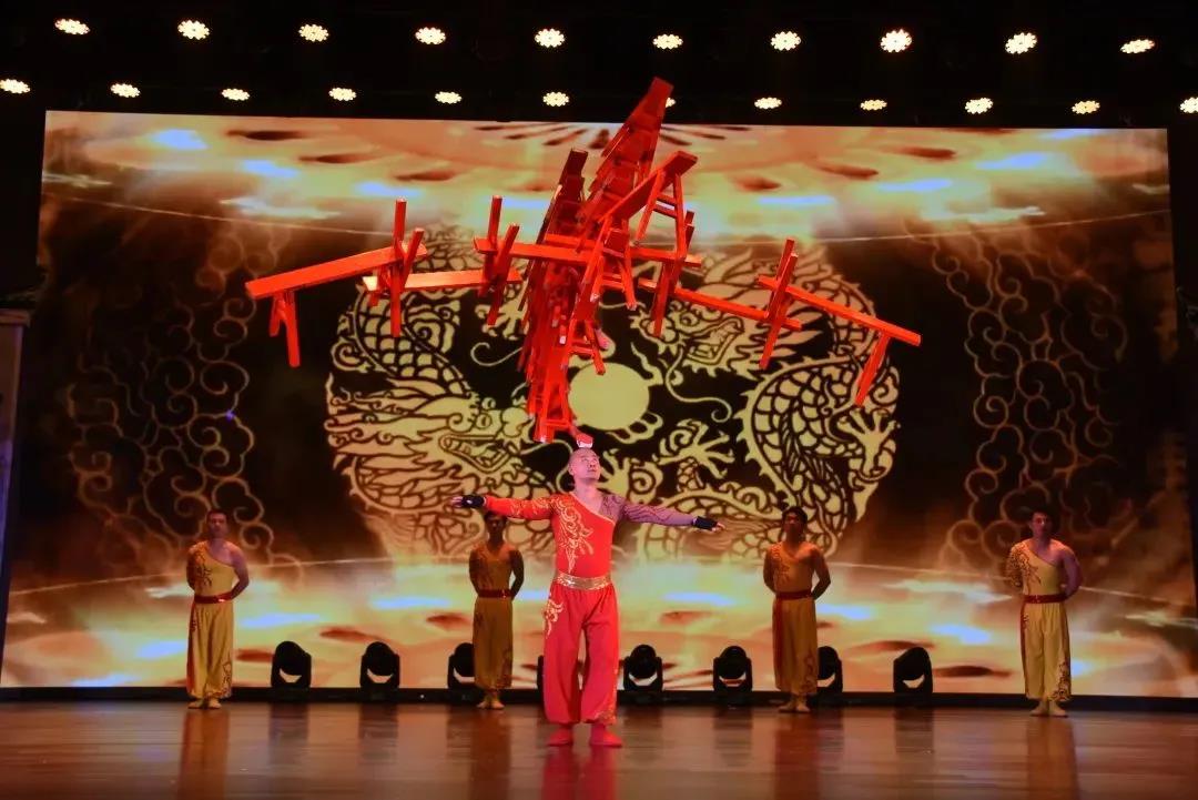 “文化名家进高校”暨 “非遗进校园”走进黄山学院(图22) “文化名家进高校”暨 “非遗进校园”走进黄山学院(图22)