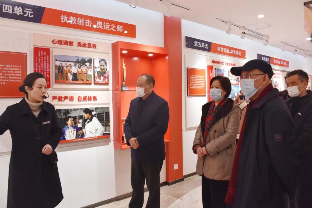 迎冬奥 送祝福 | 省文联文艺志愿服务小分队走进省体育博物馆(图4) 图片
