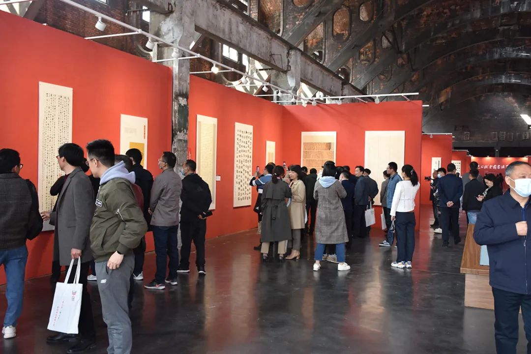 第二届“包公杯”全国书法篆刻大赛作品展在合肥开幕(图10) 第二届“包公杯”全国书法篆刻大赛作品展在合肥开幕(图10)