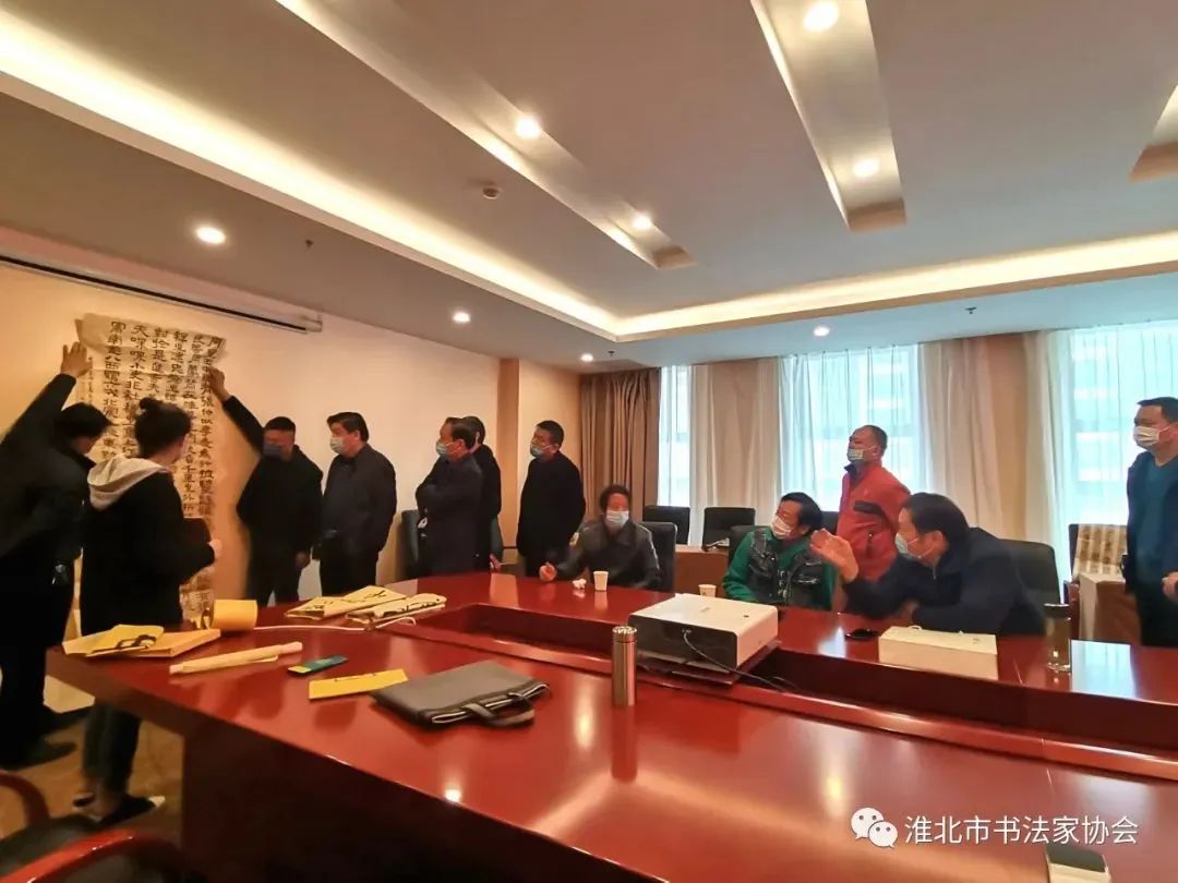 淮北市书协举办安徽省第三届隶书大展淮北投稿作品看稿会(图3) 淮北市书协举办安徽省第三届隶书大展淮北投稿作品看稿会(图3)