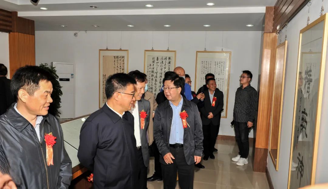 “诗意宣城”宣城市书法家协会第四届理事作品展在泾县红星美术馆开展(图7) “诗意宣城”宣城市书法家协会第四届理事作品展在泾县红星美术馆开展(图7)